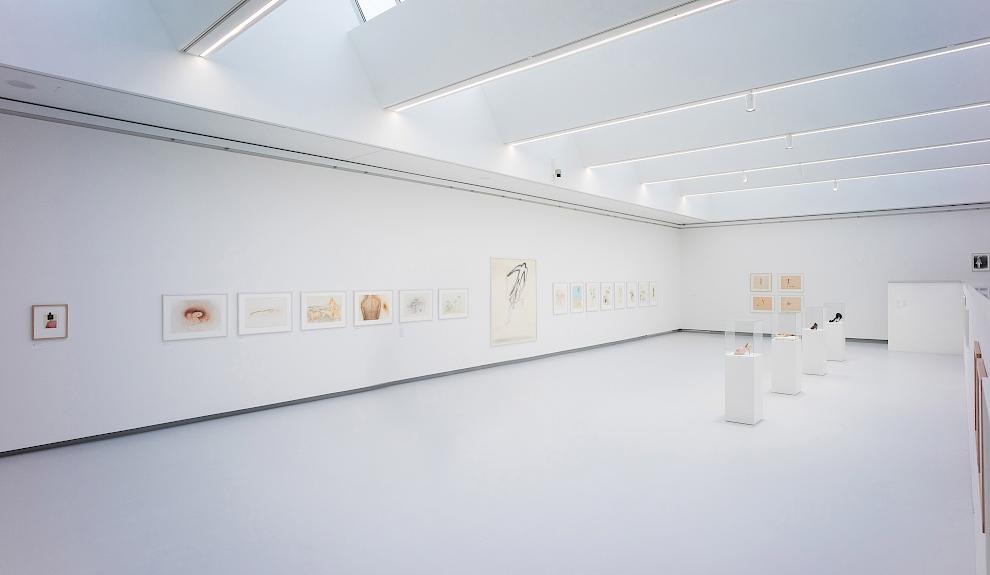 Birgit Jürgenssen. Ich bin. Installationsansicht. Kunsthalle Tübingen, 2018. Foto: Ulrich Metz
