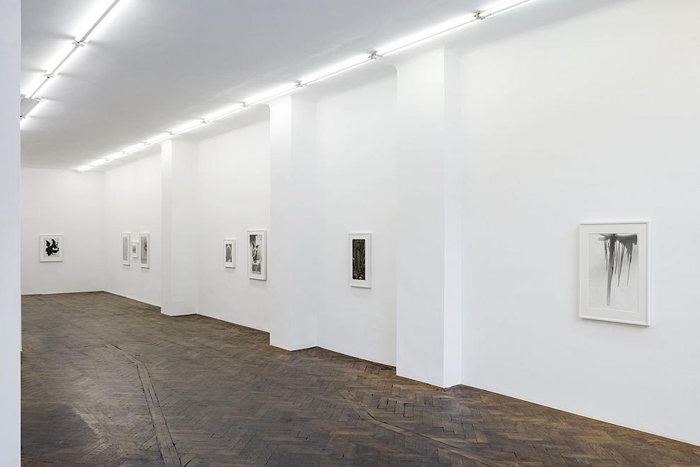 Birgit Jürgenssen. Installationsansicht. Galerie Hubert Winter