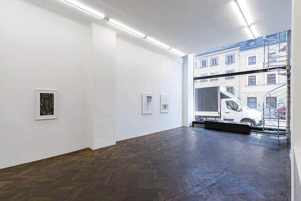 Birgit Jürgenssen. Installationsansicht. Galerie Hubert Winter