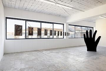 "Birgit Jürgenssen and Cinzia Ruggeri. Lonely Are All Bridges", Ausstellungsansicht, Fondazione ICA Milano, Milan, 2025. Courtesy Fondazione ICA Milano. Foto: Andrea Rossetti.
