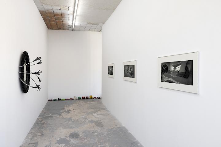 "Birgit Jürgenssen and Cinzia Ruggeri. Lonely Are All Bridges", Ausstellungsansicht, Fondazione ICA Milano, Milan, 2025. Courtesy Fondazione ICA Milano. Foto: Andrea Rossetti.