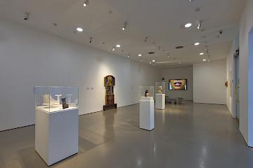 Ausstellungsansicht The Traumatic Surreal Henry Moore Institute, Photo: John McKenzie