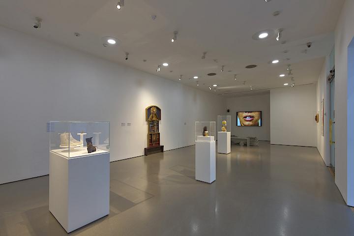 Installationview The Traumatic Surreal Henry Moore Institute, Foto: John McKenzie