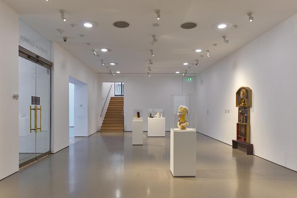 Installationview The Traumatic Surreal Henry Moore Institute, Foto: John McKenzie