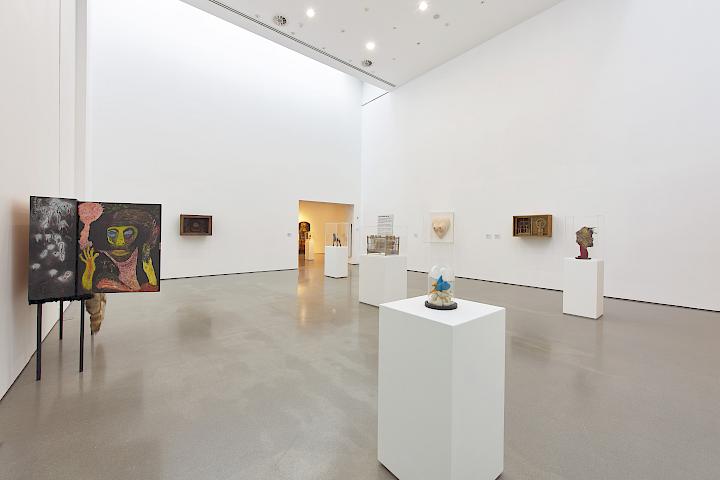 Installationview The Traumatic Surreal Henry Moore Institute, Foto: John McKenzie