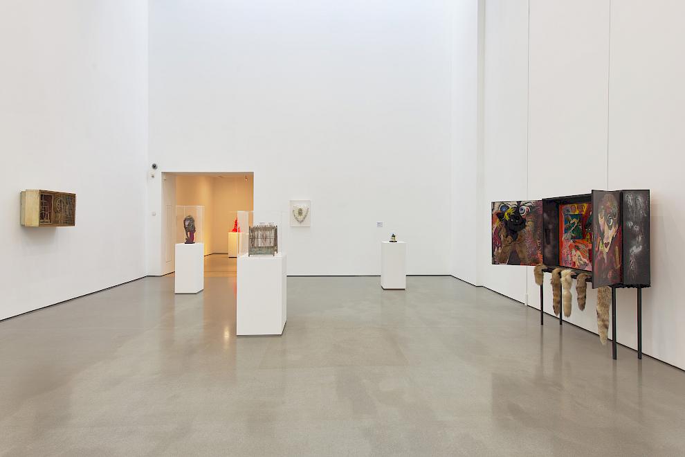 Installationview The Traumatic Surreal Henry Moore Institute, Foto: John McKenzie